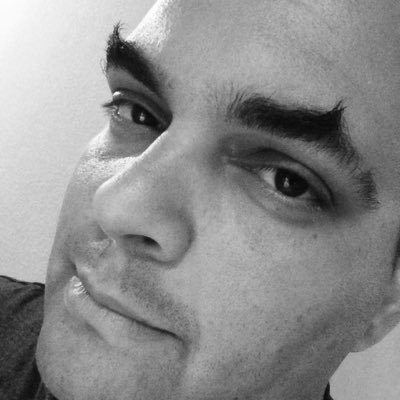 Dad, marketer, movie fan, group x instructor, MBA & BBA, social media, & always tired.