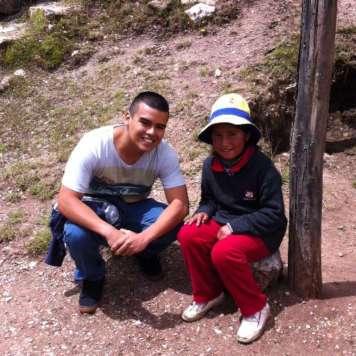 damjosuea's profile picture. #Comunicador / #Musicologo / #Soñador / #Apasionado / #Crema y #Rojo / #Amante de los #viajes y la #comida.
correo: josue.dams@gmail.com