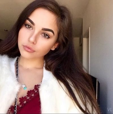 Caitlynkenny10's profile picture. Queen