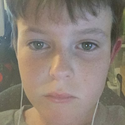 youtube_john96's profile picture. subscribe to me at https://t.co/SKDquVYEIf close to 10 subscribers!!!