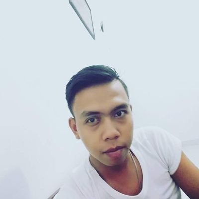aq orng nya humoris...
gag ganteng dan gag jlekk..
biasa ajj.....