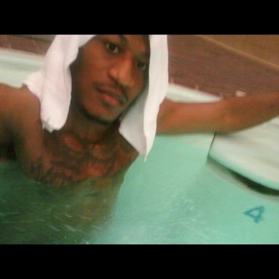 G3t it out da mud #freebandz #9000 #joyrd #fuckyobitchifyouleaveherwithme #miraclehall