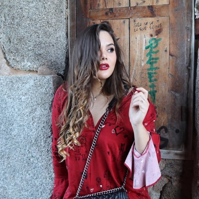 Maquilladora, Youtuber y Blogger. Amo el maquillaje y todo lo relacionado a la belleza. Si quieres saber más sígueme! https://t.co/M7Rfjq5oGE