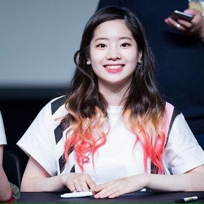 MundoKpopbr's profile picture. 🌜Its simple:
eu não sei.🌛