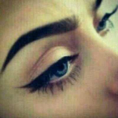 لآ تجعل آلنآس تندم على معرفتکٌ ، إجعل النآس تندم على خسآرتکٌ ...♡✍
