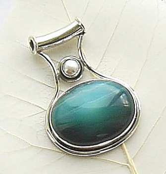 Beautiful silver gemstone jewellery at very affordable prices, along with free gift offers.