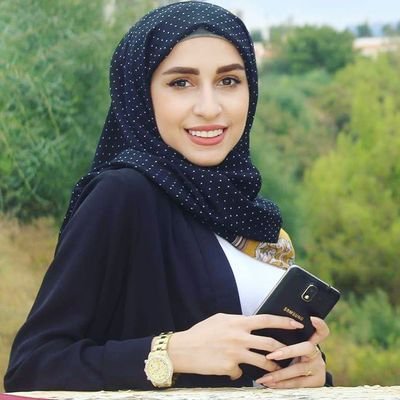 SarahKsm96's profile picture. Journalist to Be✒