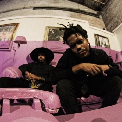 Official twitter page of NOLA artists and brothers Right Side Ronnie & Ryan Lee | Follow us @ronniethewizard and @ryanleedents