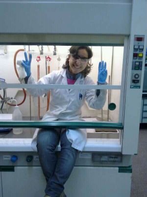 Dra. en Química. Técnica de I+D+i en el CSIC. Natural de Belmonte - Cuenca
