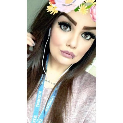 22 / BBlogger / Mum / Student / https://t.co/o4WHSDgJlw / snapchat👻 - jennacunliffex / PR Friendly -Jennacunliffe_ox@hotmail.co.uk 💛💚💜