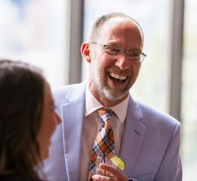 e_simmons_e's profile picture. Tennis player. Gardener. Baker.