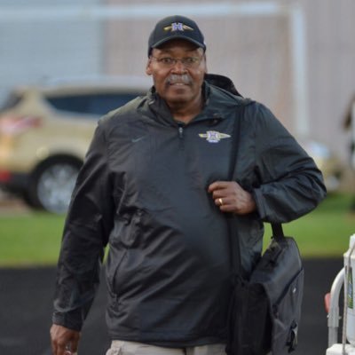 O-Line Coach at Hononegah High,Rockton, IL. Former Coach at Beloit College WI ,Beloit Memorial High and South Beloit. Played at Eastern Illinois University.