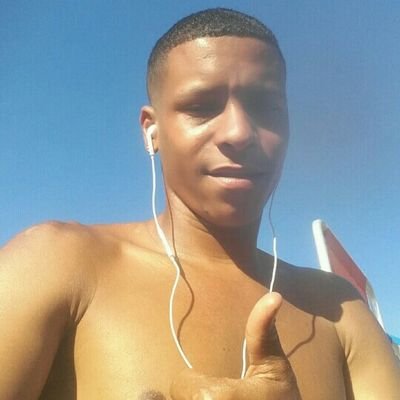 Deus é quem está protegendo a nossa caminhada 🎵💏💜