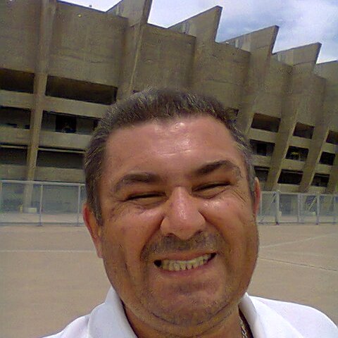 AMO PADRE MARCELO ROSSI E CHICO XAVIER.AMO BH E GO E AMORO EM BH E GO.MINEIRÃO É LINDO ADOREI TE CONHECER