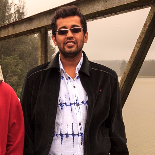 Entrepreneur, marketer, bassist, motorcycle enthusiast and arsenal fan.