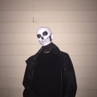 100lizards's profile picture. the egg that loves u back