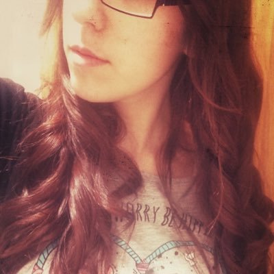 LureChincheta's profile picture. Enfermera. Amante de los animales, la fotografía, la musica y los videojuegos. Friki en mis ratos libres. Disfrutando de la vida a tu lado :)