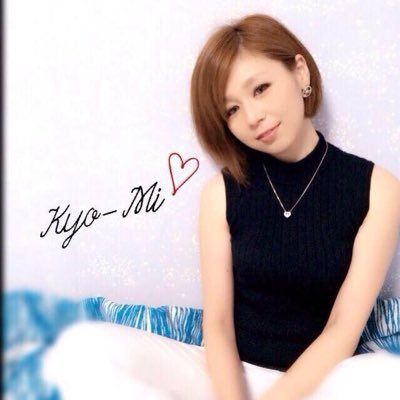 2013年「my baby」CD全国リリース💿 👨👦👦3兄弟の母。 毎平日夕方関西TV ♪子育て 子育て 悩みを抱えないで〜 の児童虐待防止CMの声の正体は私だ‼︎