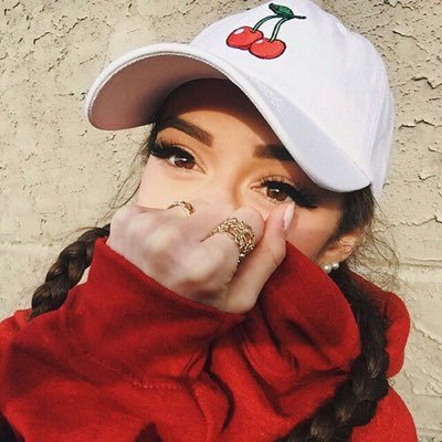 thaliaxrpg's profile picture. 