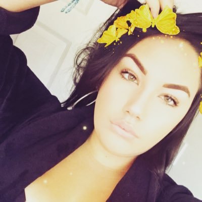 Amybournexx's profile picture. 