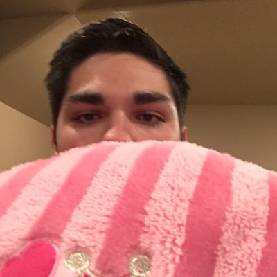 21_busdrivers's profile picture. Self conscious loser