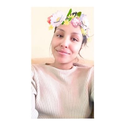 vanessacresly's profile picture. 