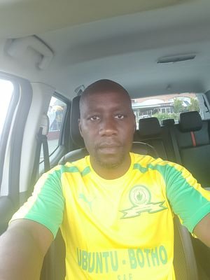 DesireMzara's profile picture. 