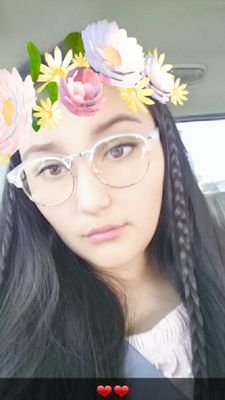 Soy una niña muy callada 😶😞cuando no me conoses pero cuando si 👫👭no hay ni quien me pare 😂
