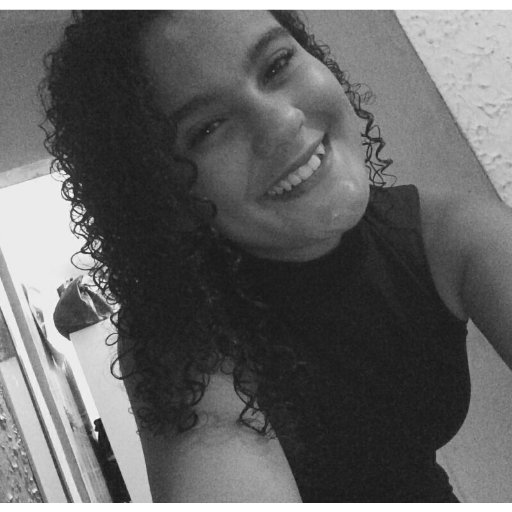 Morena linda, do sorriso mais lindo ainda