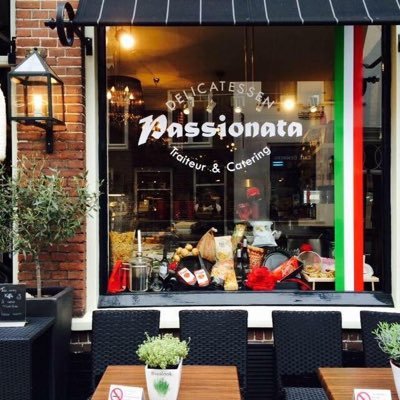 Passionata traiteur en catering voor de heerlijkste hapjes, delicatessen en wijnen uit Italie. Tevens voor heerlijke belegde broodjes & huisgemaakte maaltijden