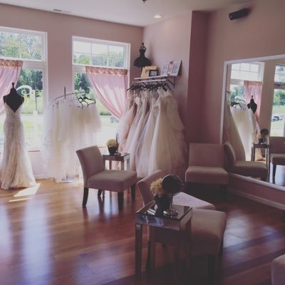 Bringing everything chic, romantic and modern to the northwest Indiana bridal experience. Our boutique offers bridal, bridesmaids, mothers and mens formal wear.