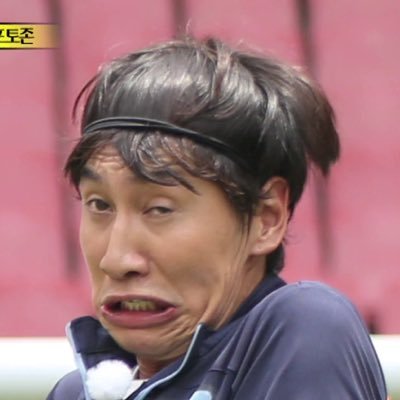 DhenzylDG's profile picture. that one guy that works at a game store