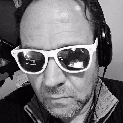 DJ  Dave H (The Alchemist) presents a weekly 2hr show THE VAULT. Alternative & Indie Rock tracks from classics to current to under the radar...