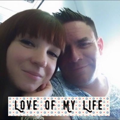 Geordie. Paramedic.🚑 Eternally in love & engaged to @zoe24117 my gorgeous forever 24 year old angel in heaven.💞 ⚽️ NUFC & WHU.⚒️ ⚽️