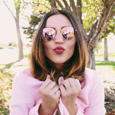 Living a colorful life with my little family. IG: @yourstrulyciera