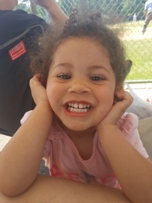 evelynmesones's profile picture. Be happy