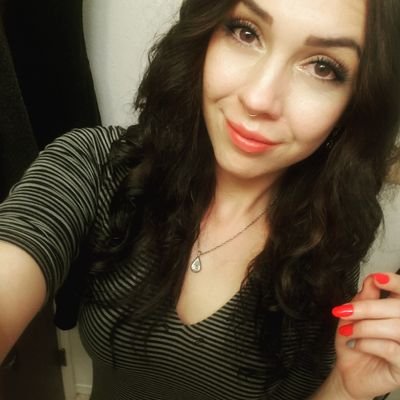 Cydthemiss's profile picture. Lost in pursuit. Aimlessly Aware.  Not all who wander, are lost