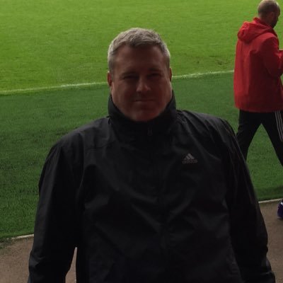 Manchester United supporter and beautiful game junkie.