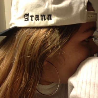 clarissamarana's profile picture. music is magic