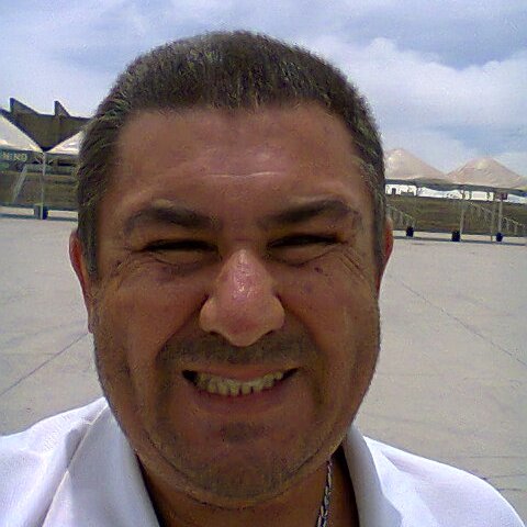 AMO PADRE MARCELO ROSSI E CHICO XAVIER .MINEIRÃO E UFMG SÃO LINDAS.SOU MUITO FELIZ MORANDO EM BH E GO.SEI QUE NÃO TENHO AMIGOS VERDADEIROS E NÃO POSSO CONFIAR