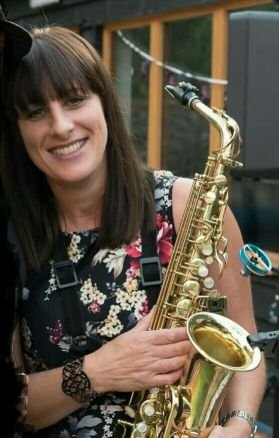 Maria Sutherland is an experienced and accomplished entertainer, singer and musician specialising in live music. UOS Student Radiographer. Boater.