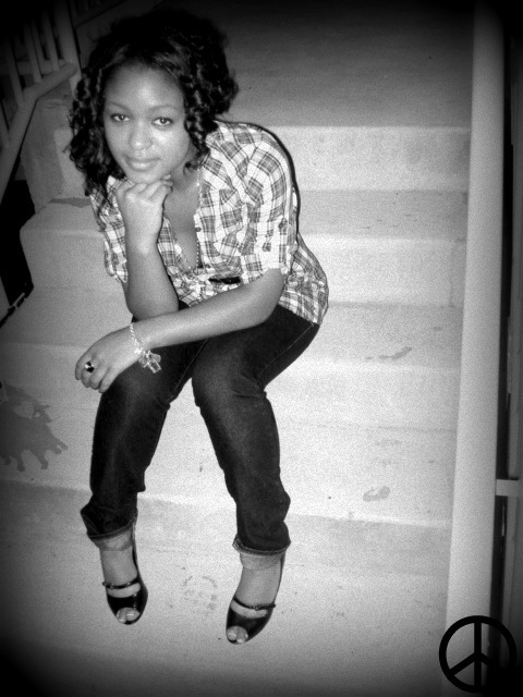 bellisima22o7's profile picture. diversified. challenging. crazy. daring. whats really hot right now.