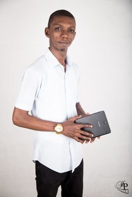 RickyLotis's profile picture. Jovial et rigolard; funny and faithful
Je m'investi à fond dans ce que j'entreprend.