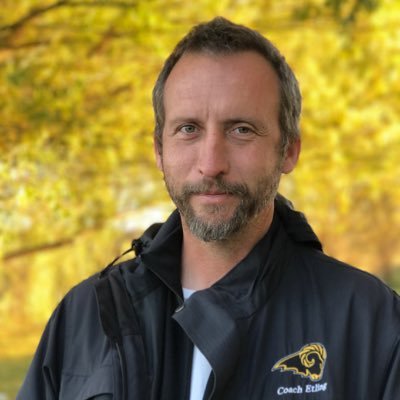 Translator of the new @DerTheCat and the PurrBellies Commandos books! Get them at https://t.co/uplKdjoGko. Head Coach of U13 and U14 Girls soccer teams at ASC.