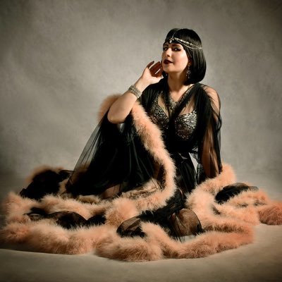 Dahlia_Lune's profile picture. Burlesque dancer, adventurer, deviant, geek, weirdo. https://t.co/rU5AIWoG32