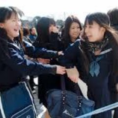 落ちこぼれでも国立大学に通えます。私は神戸大学に通っている3年生です。夏休み前の偏差値は49を切っており、このままではどこの大学にも行けない、負け組状態でした。しかしある「キッカケ」を掴み、神戸・同志社2つの大学に逆転合格を果たしました。「時間がない」「成績が伸びない」といった悩みを抱えている人を本気で助けたいのです。