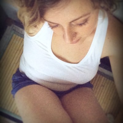 ShootingMIX's profile picture. videoeditor ovvero psicologa per necessità cazzara per passione