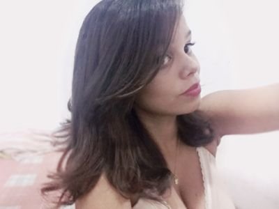 Sou o que sou ...♡
sigo de volta
signo:touro
adoro comer kkk