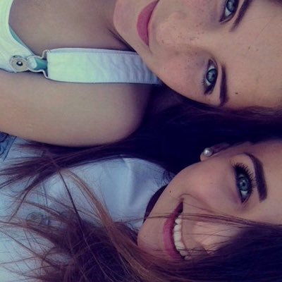 reginamafud's profile picture. "Deséalo tanto que a la vida no le quede más remedio que dártelo."