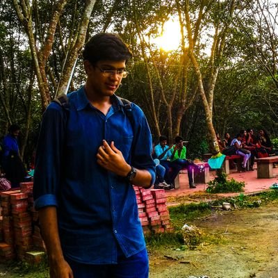 AdvaithPs's profile picture. Photographer📷
Foodaholic 🍖🍕🍟🍝🍔
Learning Martial arts 
Follow my adventures! on https://t.co/YbLJ1iwtUS